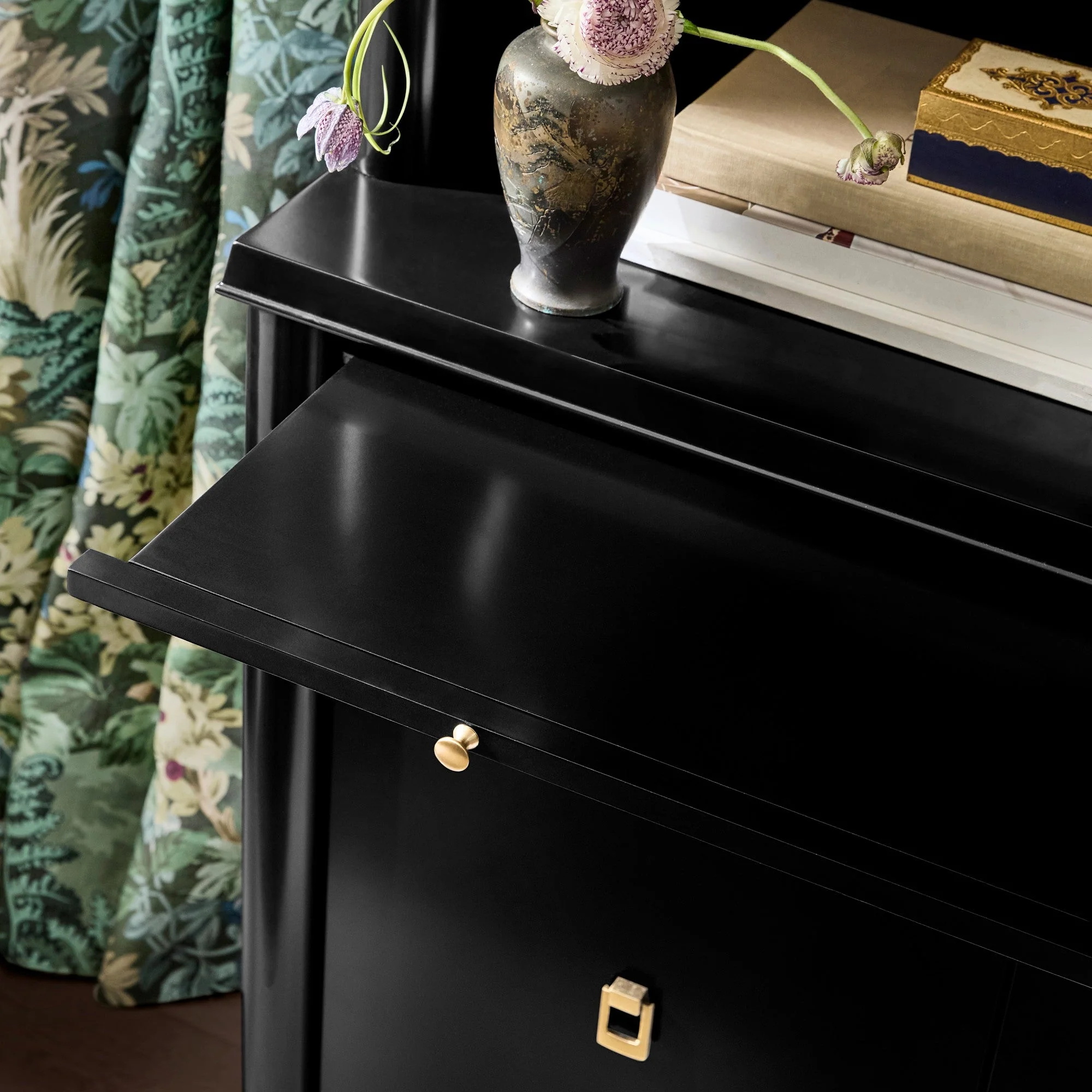 Modern Minimalist Wood Storage Hutch