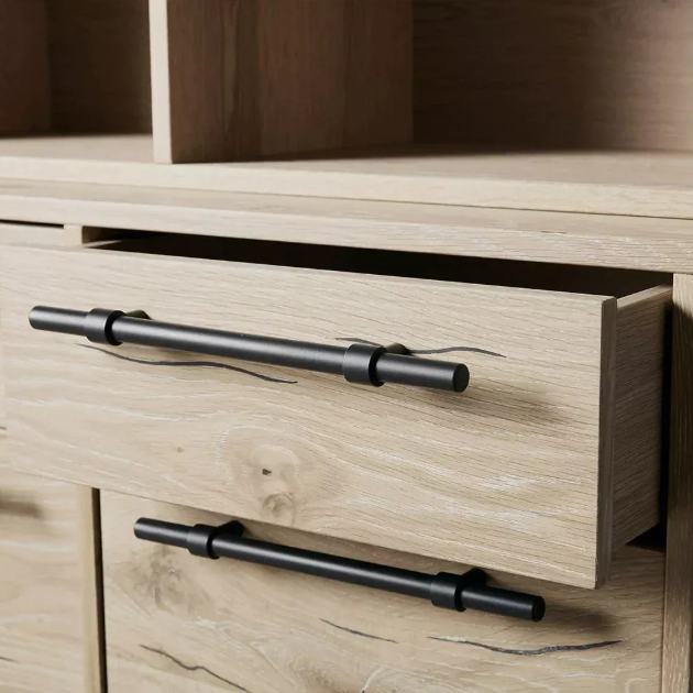 Details of the handle