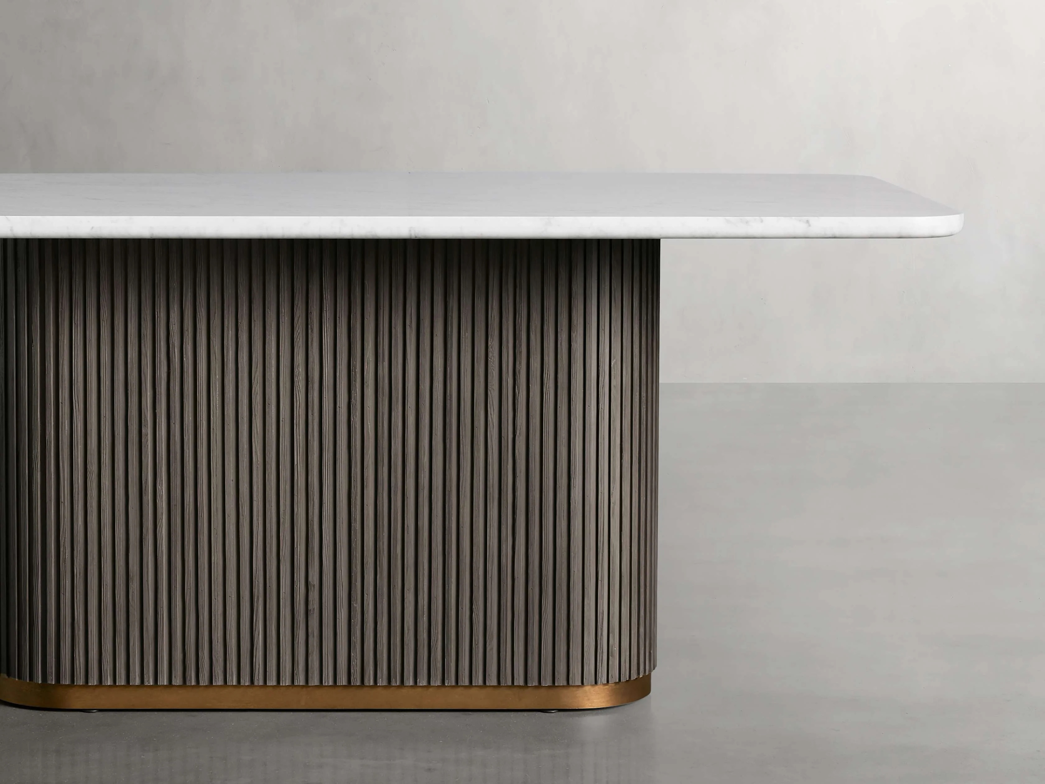 Finnley Dining Table