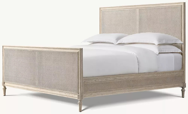  Bed with Footboard