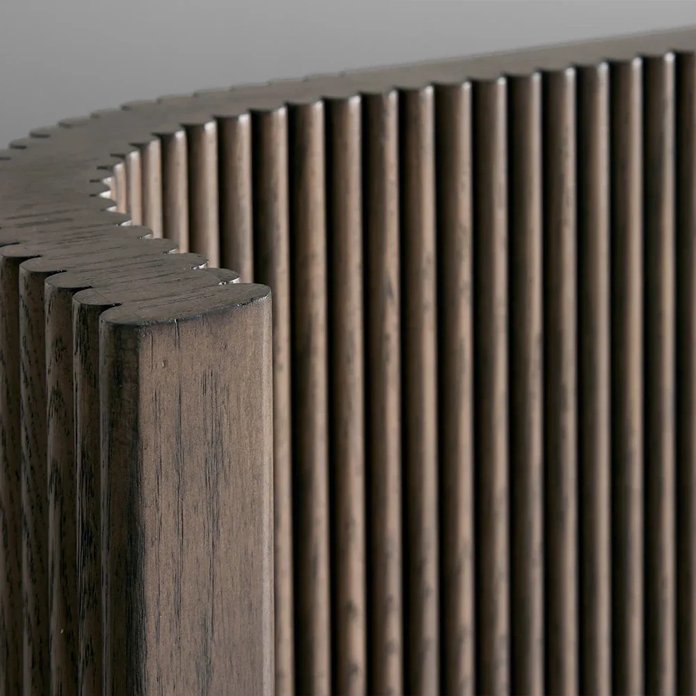 Finnley Grooved Ebony Bed 