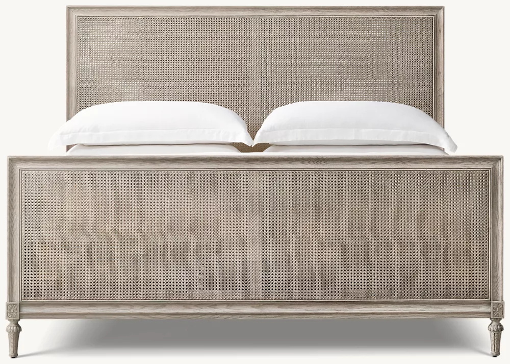  Bed with Footboard